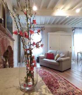 Cortona Old Town Apartment | Charming Appartamento Io e Te in Historic Cortona