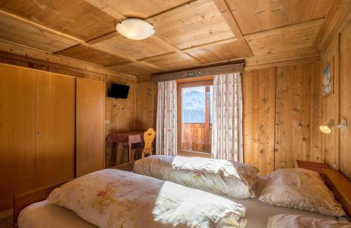 Giogo Piccolo Apartment | Family-Friendly Appartamento Primo Piano with Great Reviews