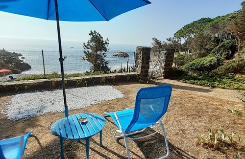 Sas Linnas Siccas House | Oceanfront Apartment with Direct Beach Access and Pool
