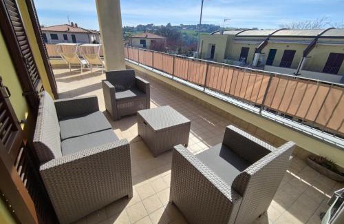 Sirolo Apartment | Discover Appartamento L'Azalea: Pool & Ocean View Oasis
