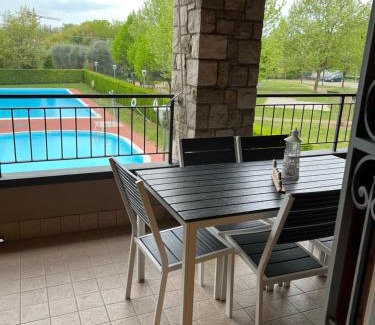 Rivoltella Apartment | Guest Rated 10/10: Appartamento Lago Playa with Pool & Hot Tub