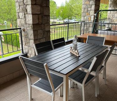 Rivoltella Apartment | Guest Rated 10/10: Appartamento Lago Playa with Pool & Hot Tub