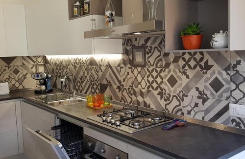 Arona Apartment | Child-Friendly Appartamento La Casetta - Guest Rated 9.7/10