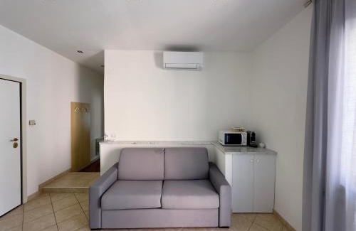 Varazze Apartment | Oceanfront Appartamento La Mola with Hot Tub & Kids' Fun