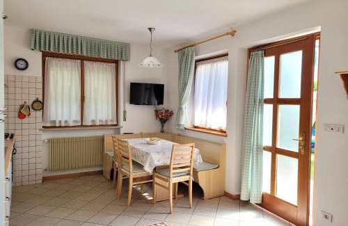 Coredo Apartment | Charming Appartamento "Laghet" with Garden & Family Amenities