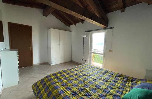 Sulzano Apartment | Beautiful Lake View Apartment at Villa Giuliana