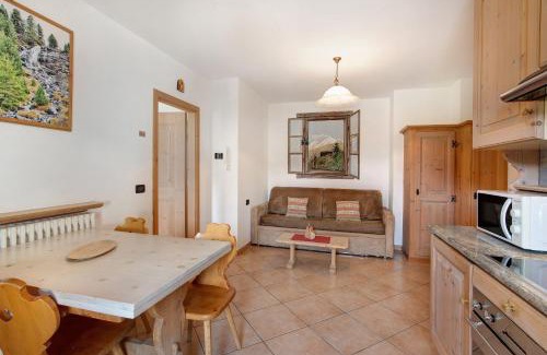 Livigno Apartment | Top-Rated Appartamento Larice Chalet with Pool & Accessibility