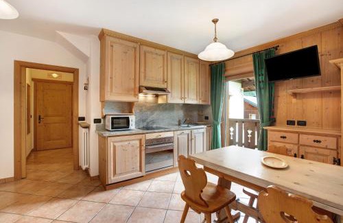 Livigno Apartment | Top-Rated Appartamento Larice Chalet with Pool & Accessibility