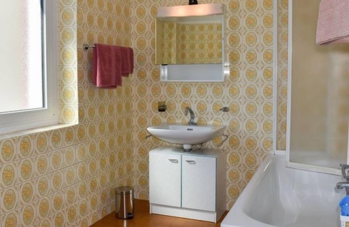 Magadino Apartment | Guest Rated: 10/10 Appartamento Le Bolle with Spa & Kitchen