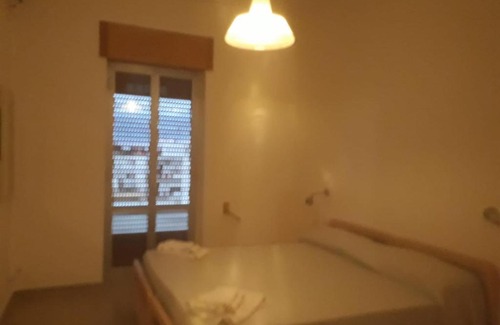 Lido Conchiglie Apartment | Cozy Appartamento Le Perle: Pet and Child Friendly Retreat