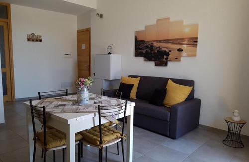 Cabras Apartment | Top-Rated Appartamento Le Terrazze dei Giganti Awaits