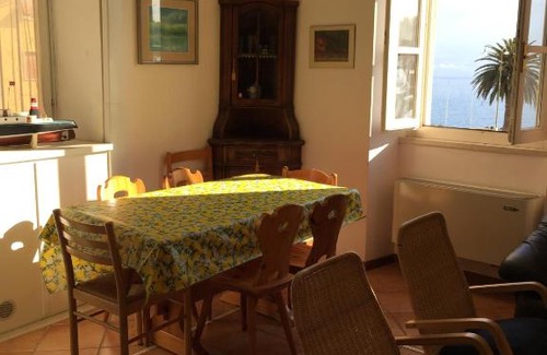 Bogliaco Apartment | Pet-Friendly 4-Star Appartamento Le Vele with High Ratings