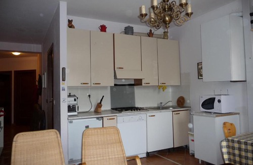 Bogliaco Apartment | Pet-Friendly 4-Star Appartamento Le Vele with High Ratings