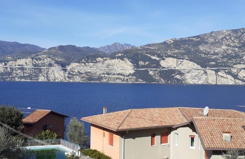 Campagnola Apartment | Pet-Friendly Appartamento Leccino with 9.8/10 Guest Rating