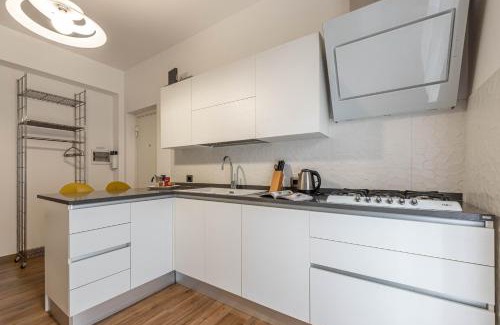 Borgo Vecchio Apartment | Inviting Appartamento Libertà con Terrazza for Families