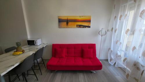 Casabianca di Fermo Apartment | Appartamento Lido di Fermo vista mare, a 50m dalla spiaggia, 1 piano ascensore