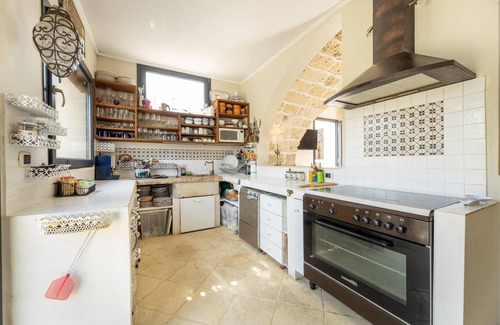 Cutrofiano Apartment | Sea-View Retreat: Appartamento Suprema Down Awaits You
