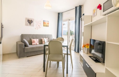 Viddalba Apartment | Cozy Appartamento Luigi with Pool and Veranda Access