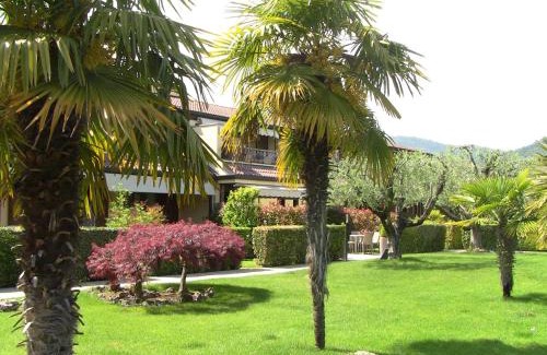 Paratico Apartment | Scenic Stay at Appartamento Luisa by Lake Iseo
