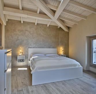 Aer Apartment | Pet-Friendly Getaway at Appartamento Luna - 9/10 Rated