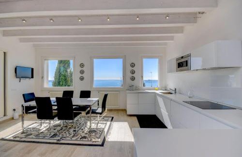 Pulciano Apartment | Luxury Appartamento 2: Child-Friendly, Rated 9.7/10