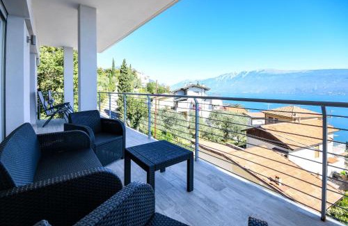 Pulciano Apartment | Luxury Appartamento 2: Child-Friendly, Rated 9.7/10
