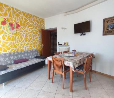 Assenza Apartment | Discover Appartamento Malva: Pet-Friendly Retreat with Hot Tub