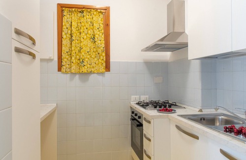 Pietra Ligure Apartment | Oceanfront Appartamento Magnolia with Pet-Friendly Amenities
