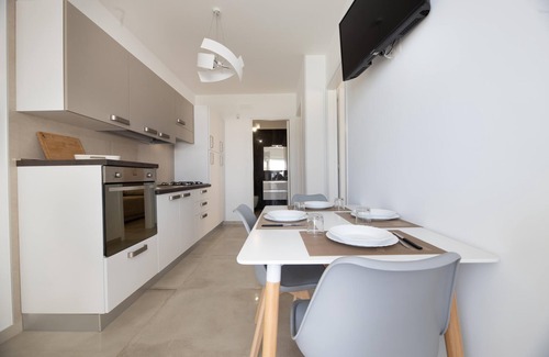 Torre Suda Apartment | Exceptional Appartamento Malika Bianco with Pool & Ocean View