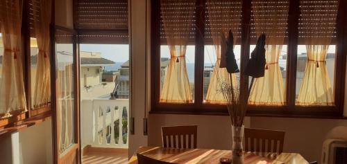 Ardea Apartment | Oceanfront Appartamento Marina D’Ardea with Spectacular Views