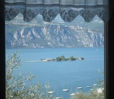 Assenza Apartment | Cozy Appartamento Michela: Pet & Child Friendly Retreat
