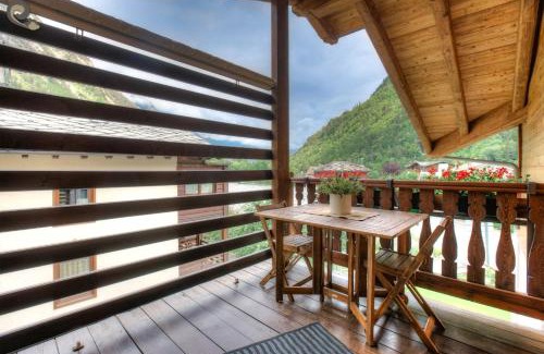 Pre-Saint-Didier Apartment | Discover Appartamento Mirtillo - Pet-Friendly Retreat