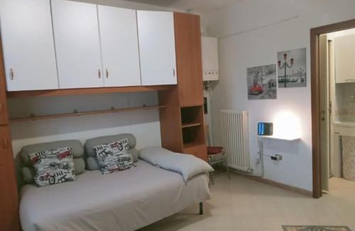 Crocetta-San Lazzaro-Modena Est Apartment | Cozy Studio Apartment in Modena - Guest Rated 9.8