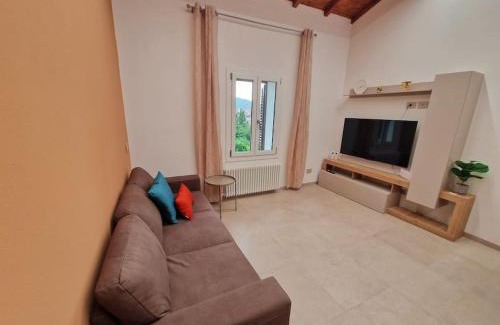 Twist Apartment | Charming Appartamento Ombra: Family-Friendly Getaway
