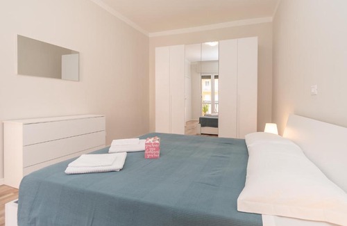 Brescia Apartment | Cozy Appartamento Ospedale Civile 4 with Hot Tub & Breakfast
