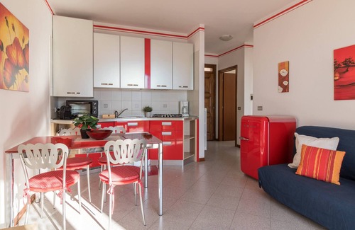 Oldesio Apartment | Scenic Appartamento Panorama with Lake View Balcony