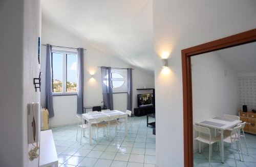 Ischia Porto Apartment | Elegant Oceanfront Retreat: Appartamento La Rosa dei Venti