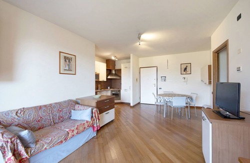 Cogoleto Apartment | Oceanfront Appartamento Pasqua with Balcony & Spa Access