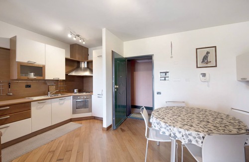 Cogoleto Apartment | Oceanfront Appartamento Pasqua with Balcony & Spa Access