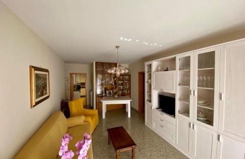 Fossacesia Apartment | Cozy Coastal Apartment on the Trabocchi Coast, Rated 8.5/10