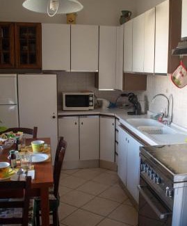 Luni Apartment | Family-Friendly Getaway at Appartamento Domus Lunae