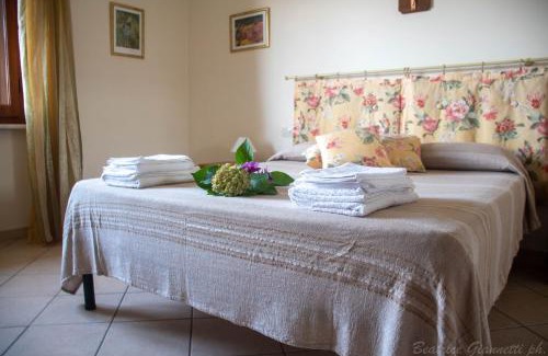 Luni Apartment | Family-Friendly Getaway at Appartamento Domus Lunae