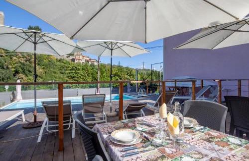 Tresana Apartment | Appartamento Perla in front of the Castle- Pool, wellness&Special Dinner