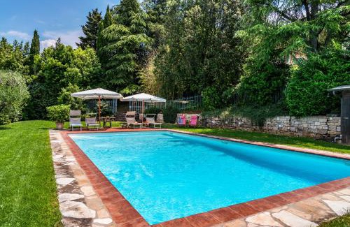 Villamagna Apartment | Oceanfront Appartamento Piero with Pool & High Guest Ratings