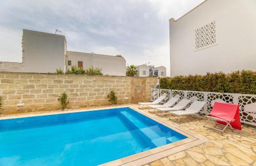 Boncore Apartment | Playa Lapillo Apartment with Oceanfront Views and Pool
