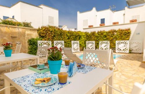 Boncore Villa | Inviting Appartamento Playa Mozza with Oceanfront Pool