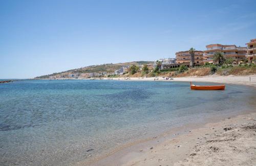 Torre Melissa Apartment | Experience Appartamento Primo Sole with Oceanfront Views