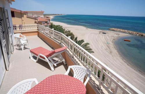 Torre Melissa Apartment | Experience Appartamento Primo Sole with Oceanfront Views