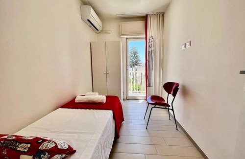 Punta Secca Apartment | Oceanfront Appartamento Puntasecca Steps from the Beach