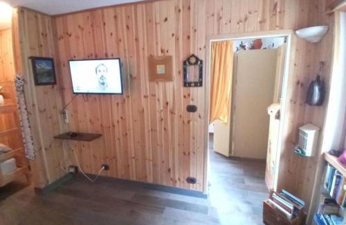 Antey-Saint-Andre Apartment | Cozy Apartment with Terrace, Parking & Family-Friendly Amenities